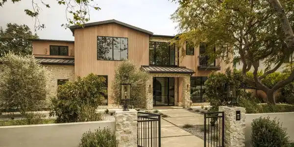 1186 Corsica Drive