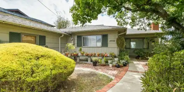 2552 Deerpark Dr