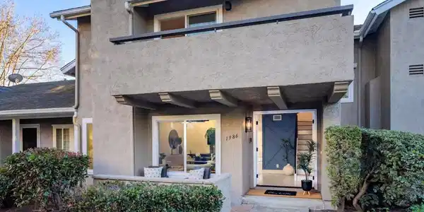 1986 Azure Way