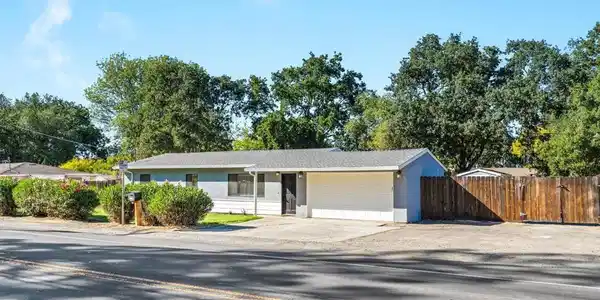 3225 Cowell Rd