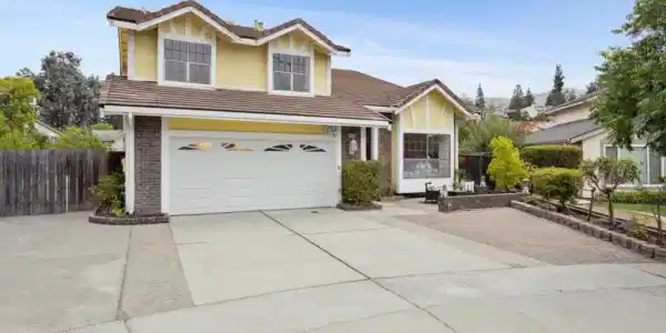 44520 Mesquite Court