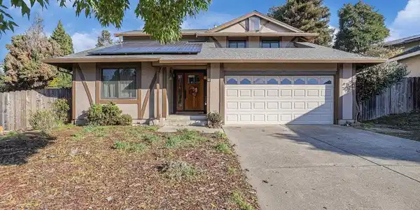 9 Cherrywood Ct