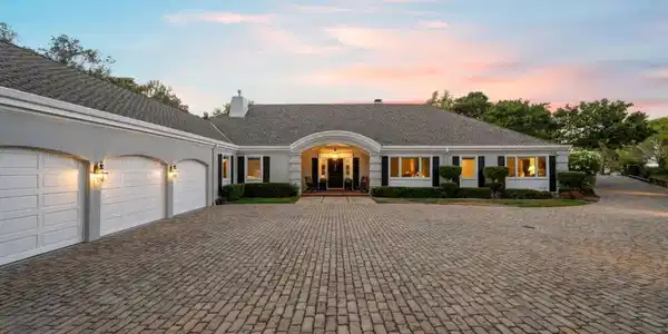 2530 Skyfarm Drive