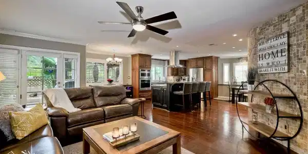 3278 San Tomas