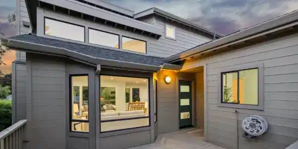 389 Avenue Granada