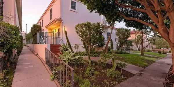 1121 Princeton Street