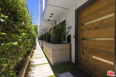11341 Pearl Street