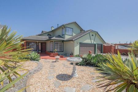 385 Hillcrest Avenue