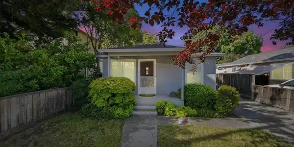2115 University Avenue