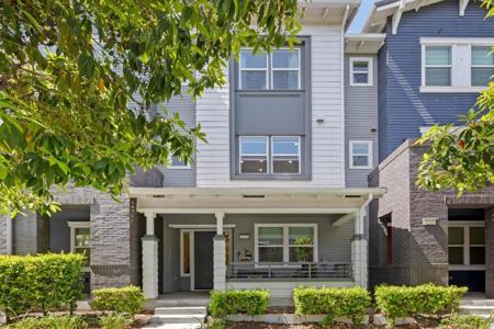 2239 Mora Place
