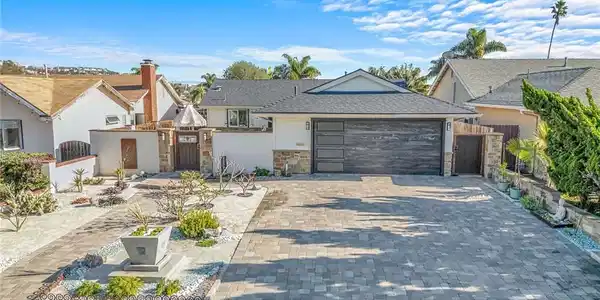 26562 Via Sacramento