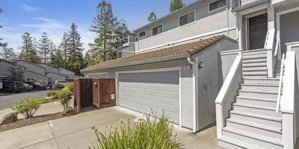 321 Via Cordova Ln