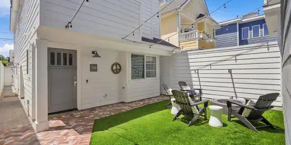 748 G Avenue