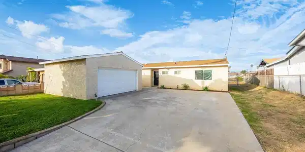 1438 Eckman Ave