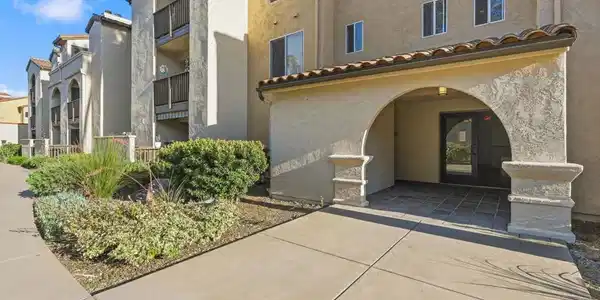 7130 Shoreline Dr