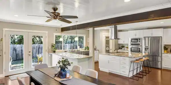 15410 Oak Hills Drive