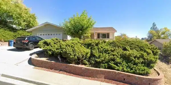 22 Lagunita Ct