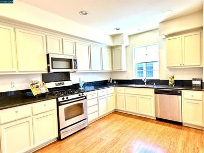 1810 Northshore Dr