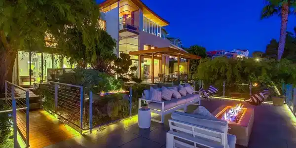 2477 PRESIDIO DR