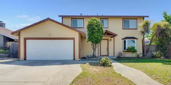 2142 Redwood Rd