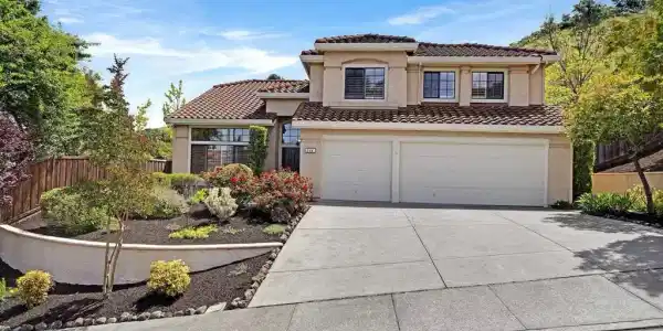 204 Vista Glen Pl