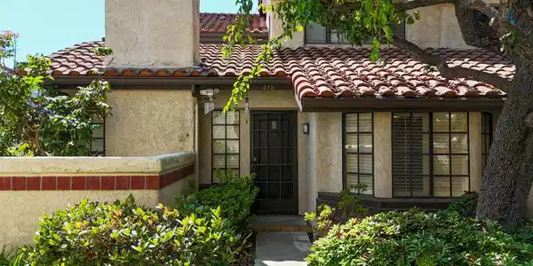 438 Las Palomas Drive