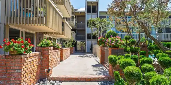6526 Ocean Crest Drive
