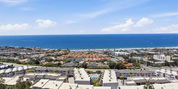 439 Camino De Las Colinas