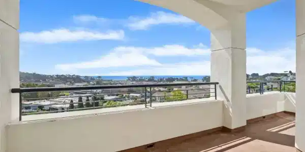 25422 Sea Bluffs