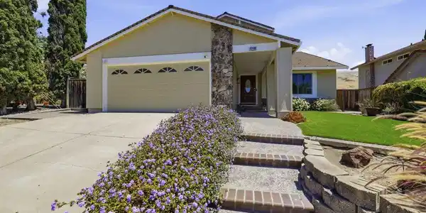 47108 Yucatan Dr