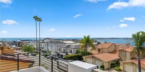 312 Carnation Avenue