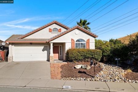 109 Greenmeadow Cir
