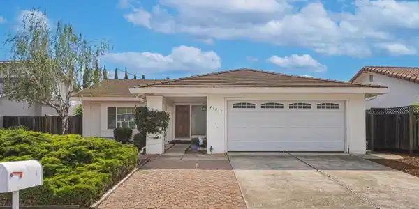 45811 Cheyenne Place