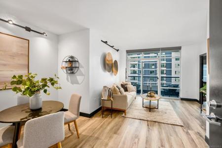 425 W Beech