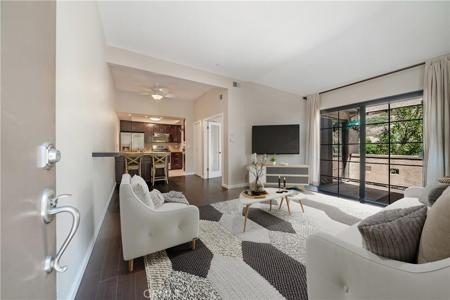 1068 Calle del Cerro