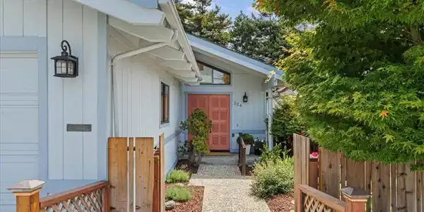 224 Pilkington Avenue