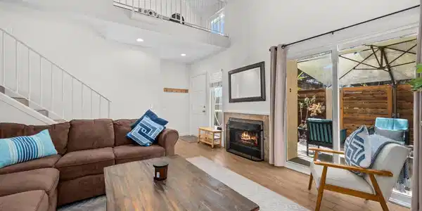 368 Hemlock Ave