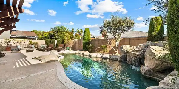 6792 Loyola Drive