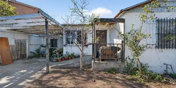 928 S 40th