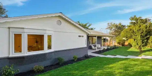 3062 Hillside Drive