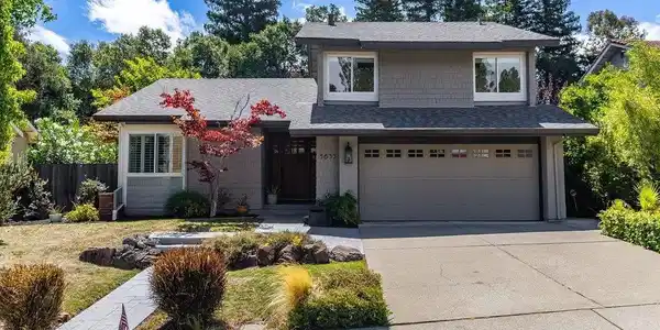 5633 Mount Hood Ct