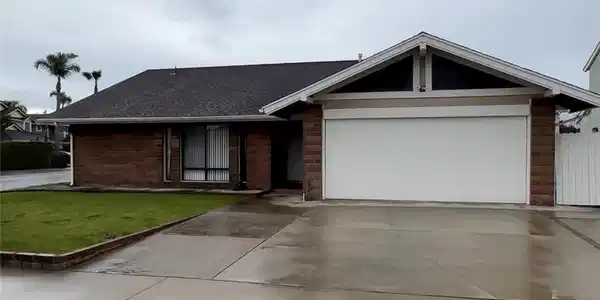 5622 Ridgebury