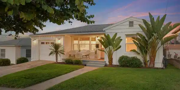 1919 Venice St