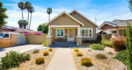1036 W Dolores Street