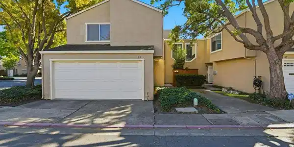 93 Cassia Dr