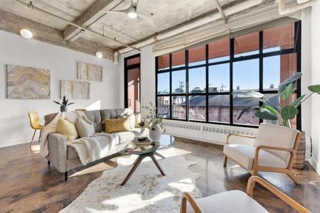 2711 18th Street