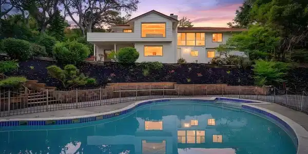 6 Spring Valley Lane