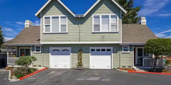 4 Holly Drive