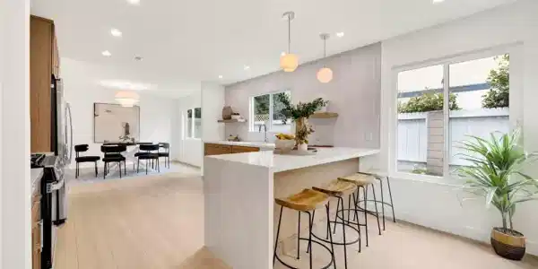 2517 Harriman Lane
