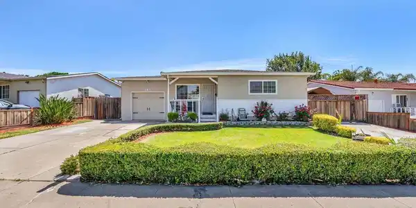183 W Leland Rd